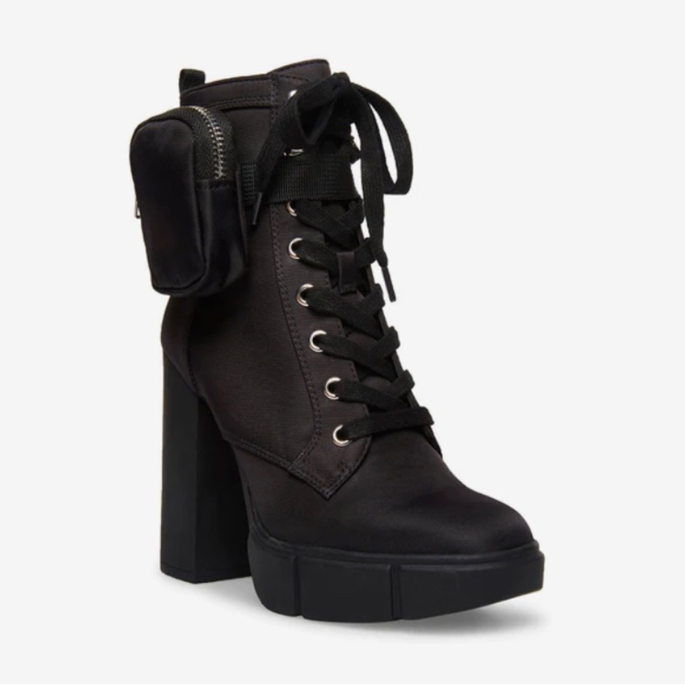 Steve Madden Black Herrick Platform Boot - in box just wear 2 times